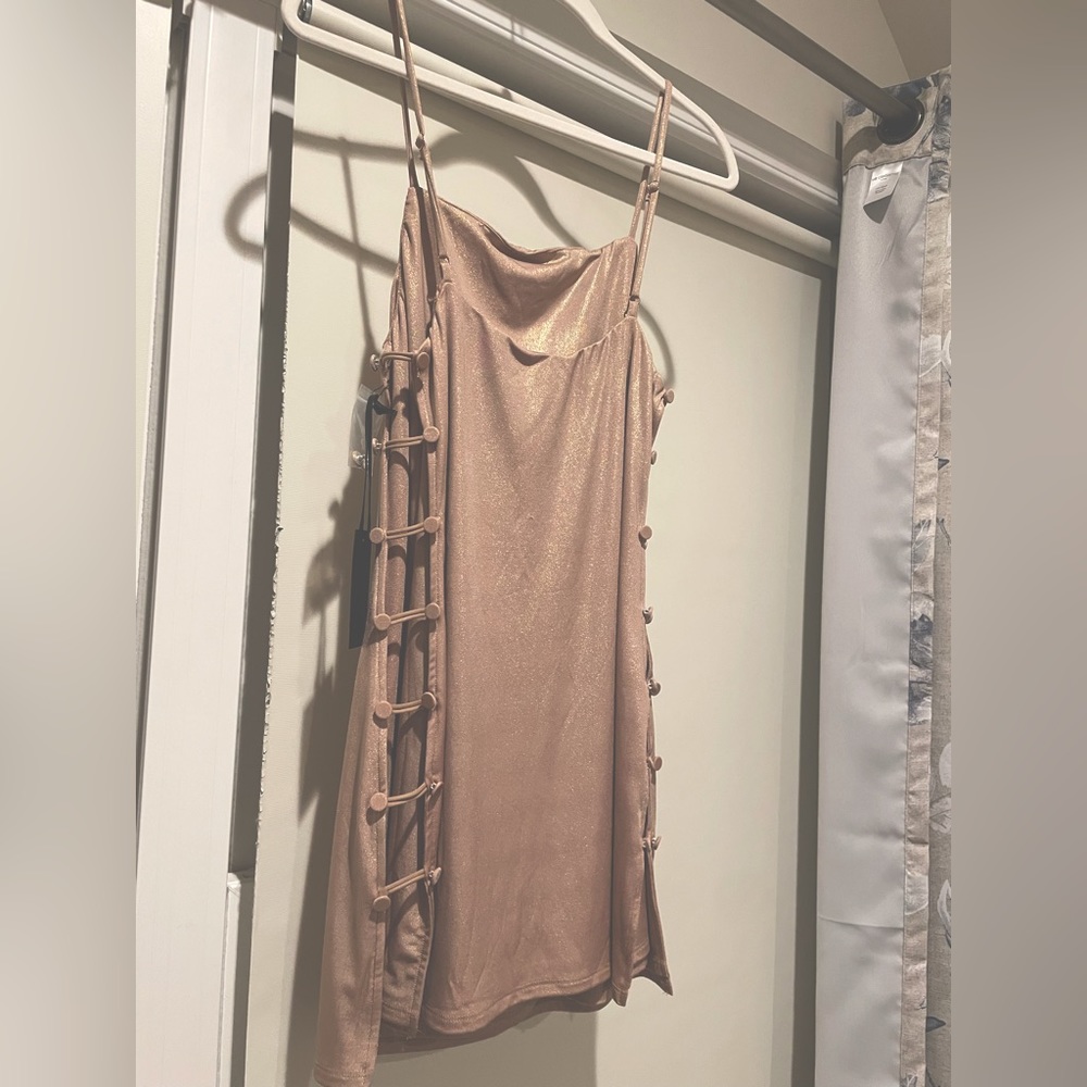 NWT h:ours x REVOLVE - M - Picture 6 of 6
